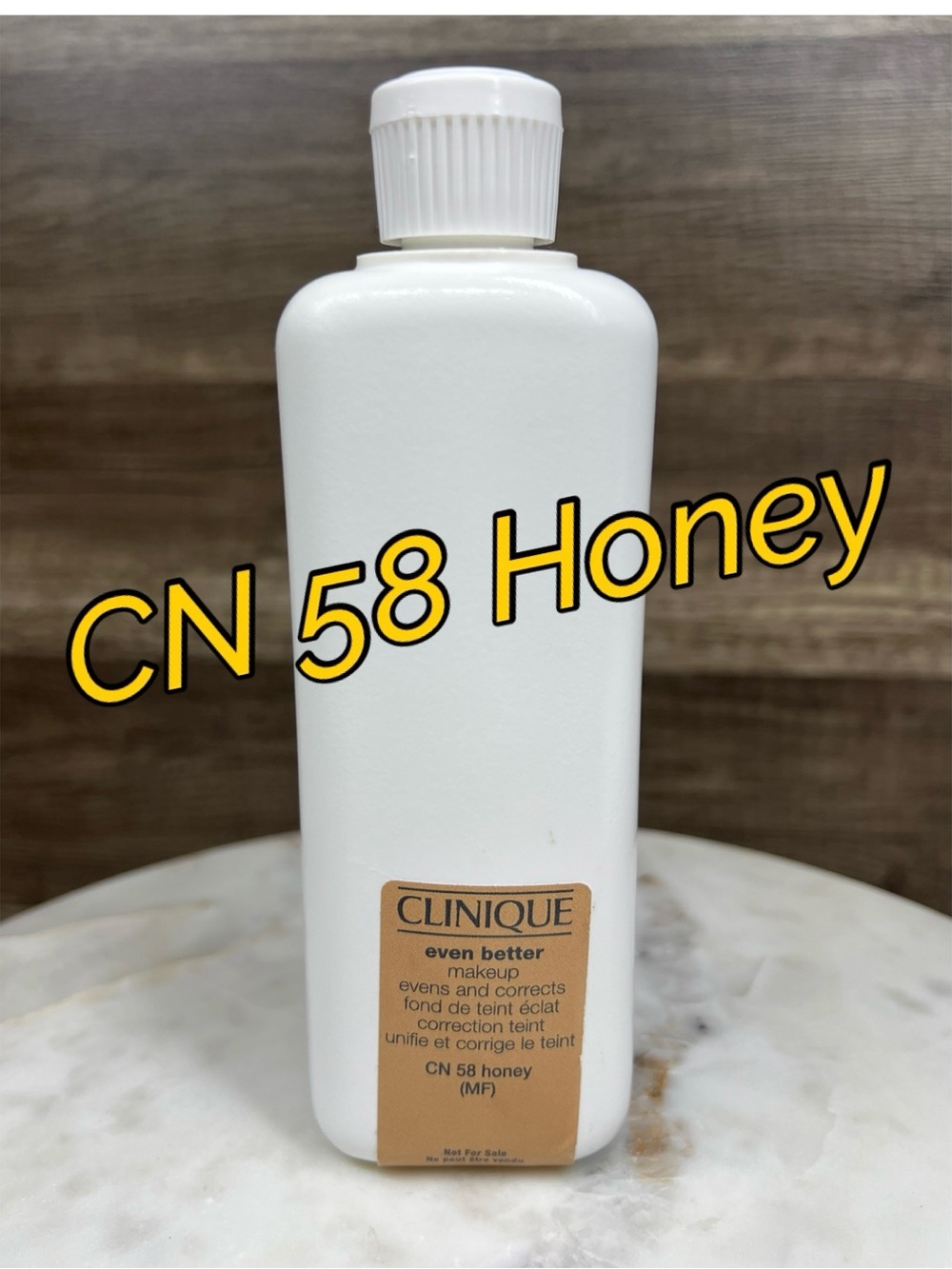 Clinique Even Better Makeup Evens and Corrects Foundation CN 58 Honey
